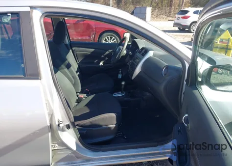 2017 Nissan Versa 1.6 Sv z USA, uszkodzony, nr VIN 3N1CN7AP1HL869694